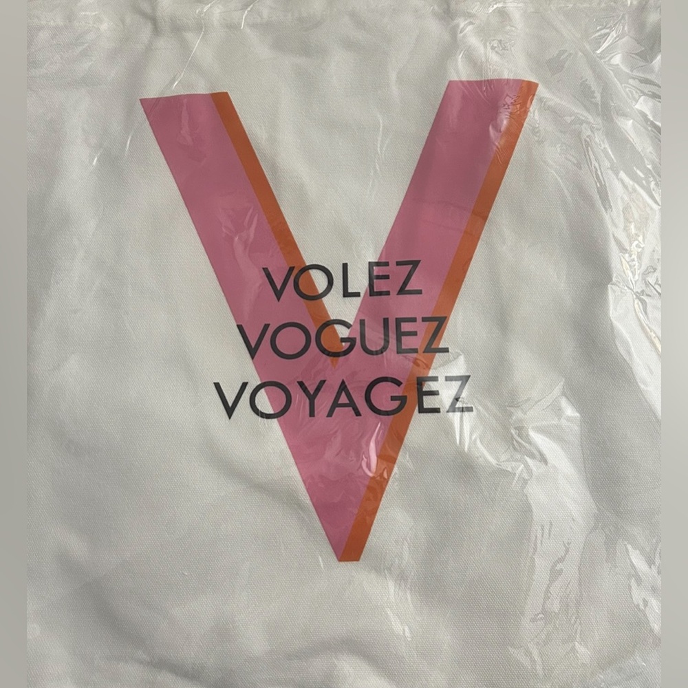 Louis Vuitton Shanghai Exhibition Museum Tote Bag- Limited Edition - Picture 6 of 7